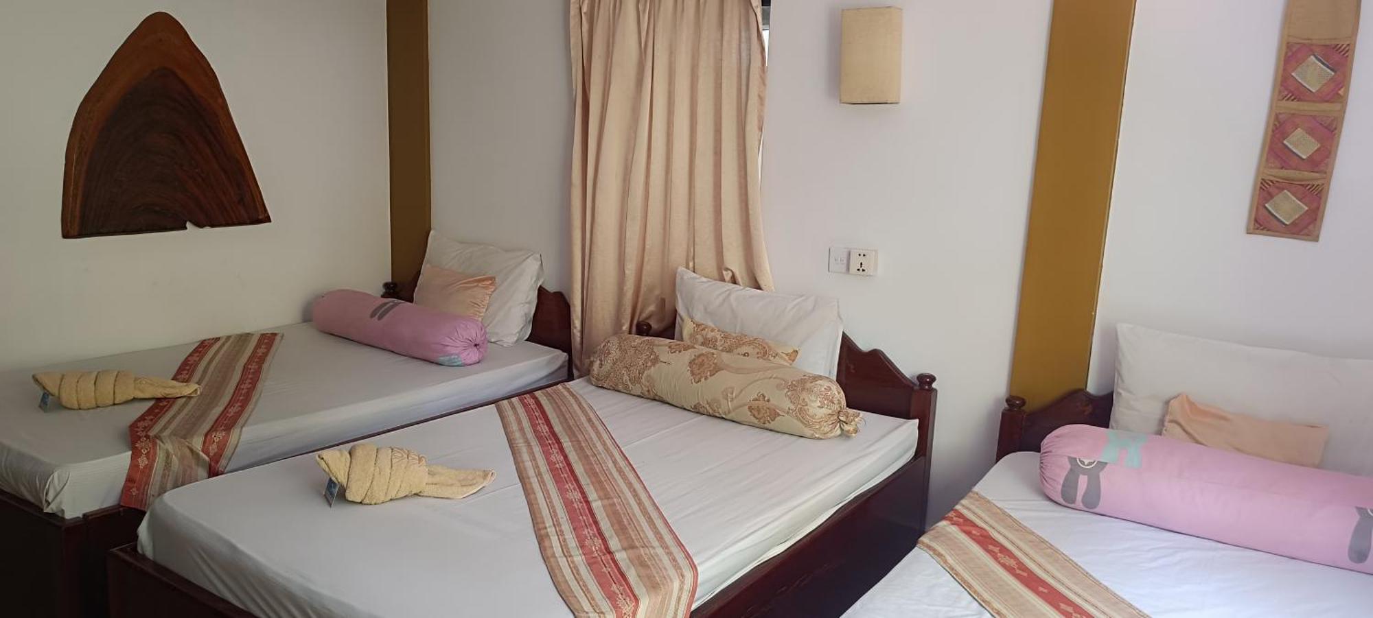 Hotel De La Plage แกบ ภายนอก รูปภาพ